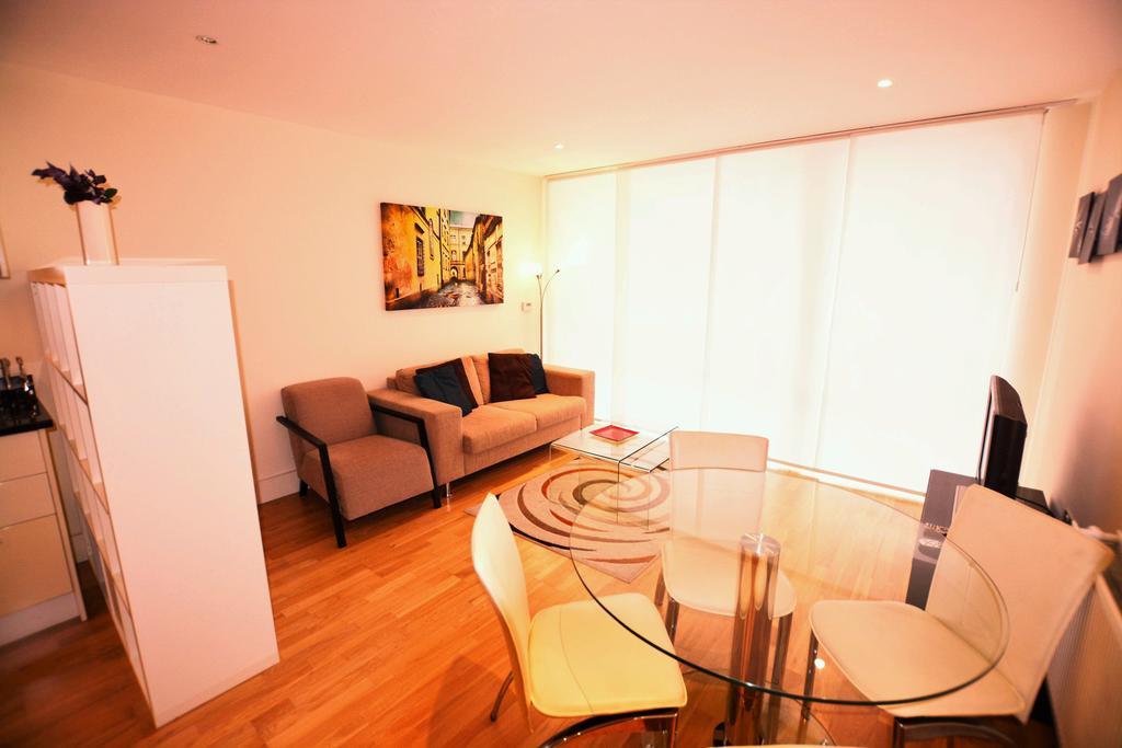 Apartahotel Zen - Excel & O2 Arena 4*